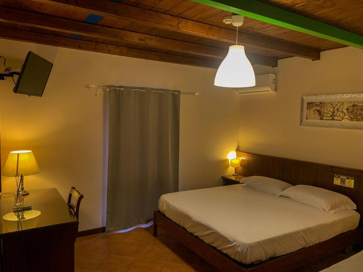 Hotel La Locanda Della Franciacorta Corte Franca Rum bild